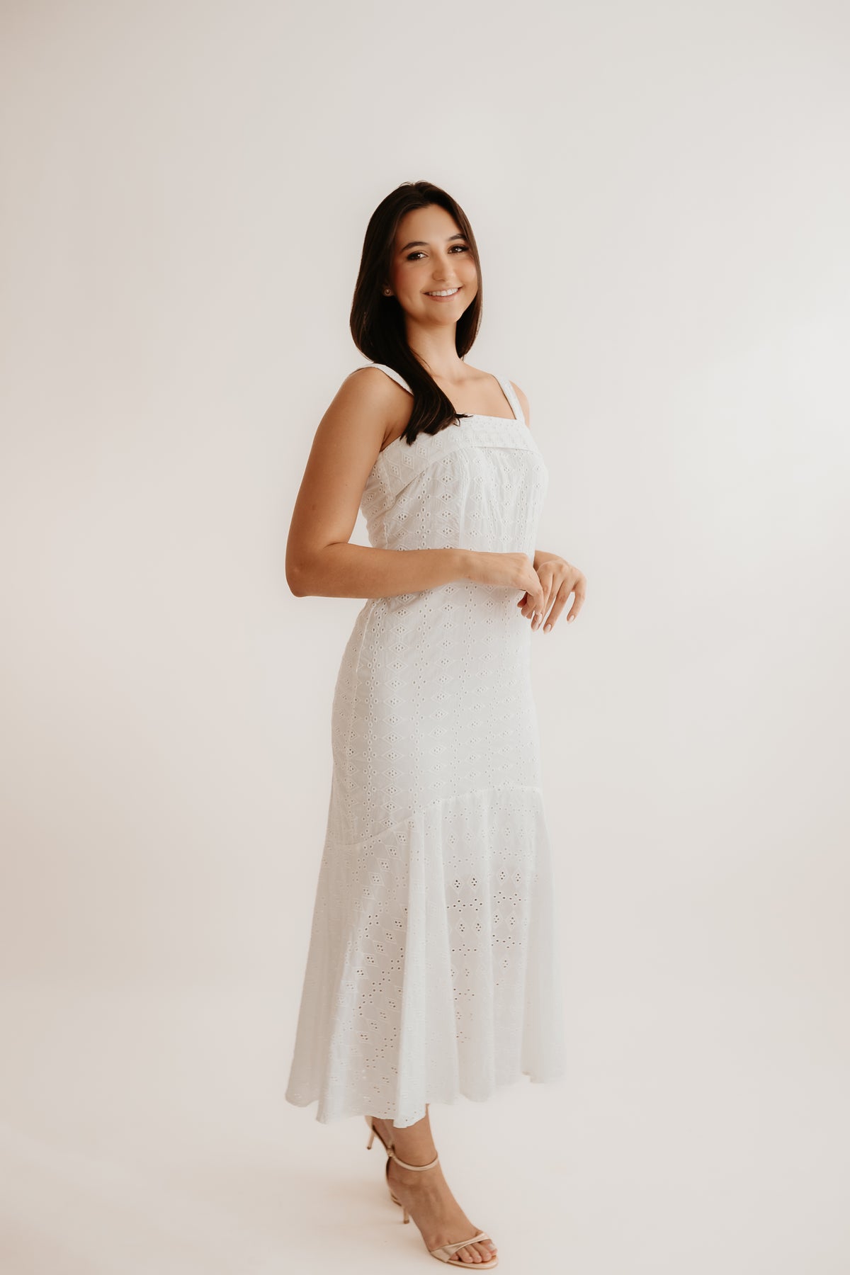 Vestido Dália em laise branca