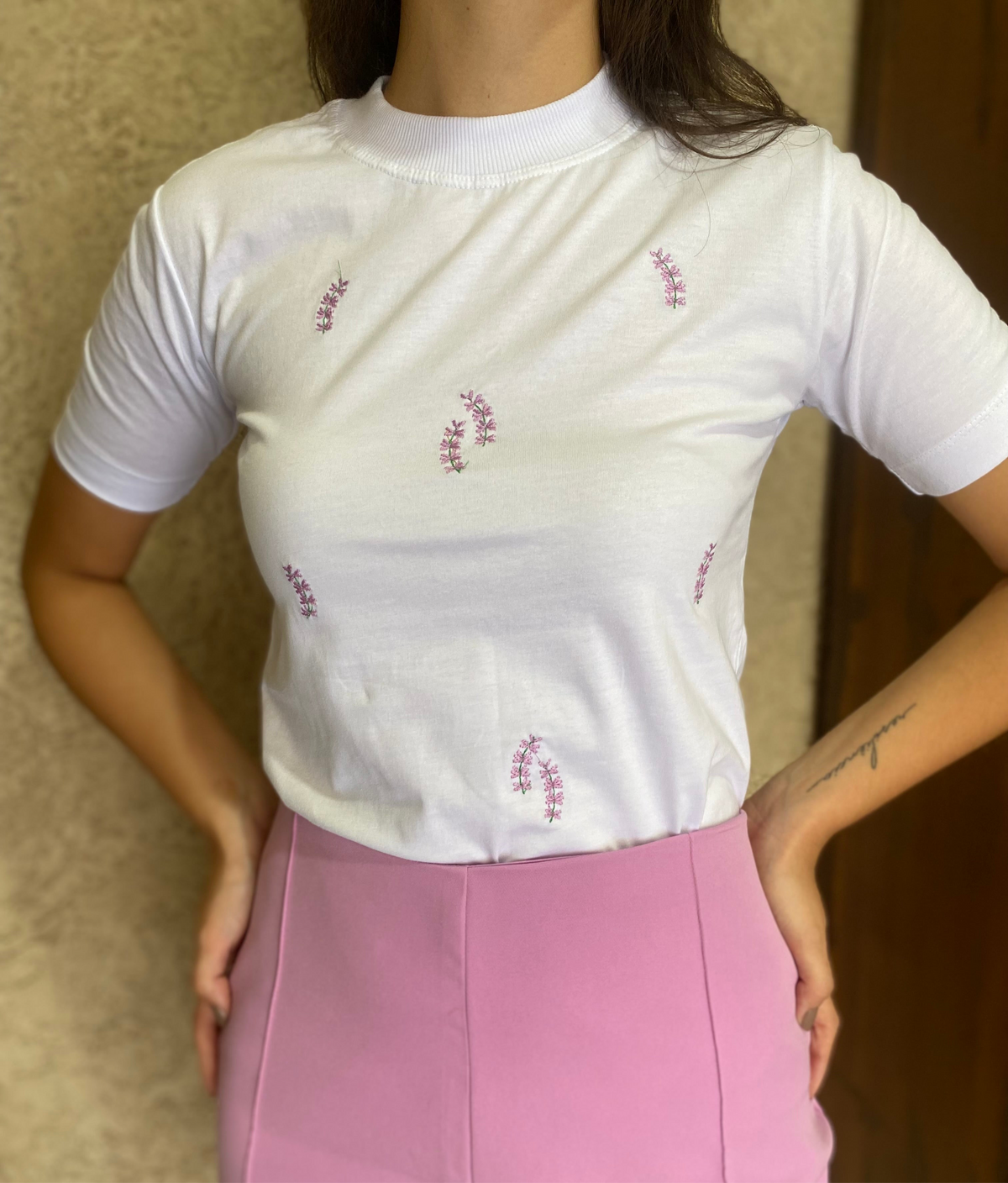 T-shirt bordado lavanda