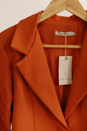 Blazer alongado com gola Tulipa